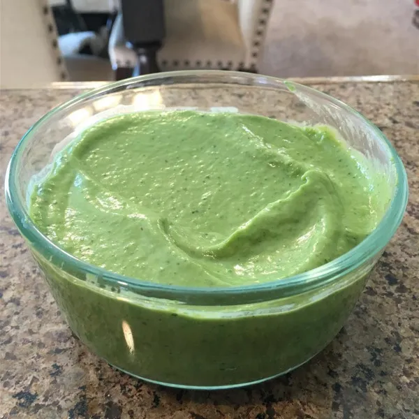 Pittige Avocado, Koriander en Karnemelk Dressing