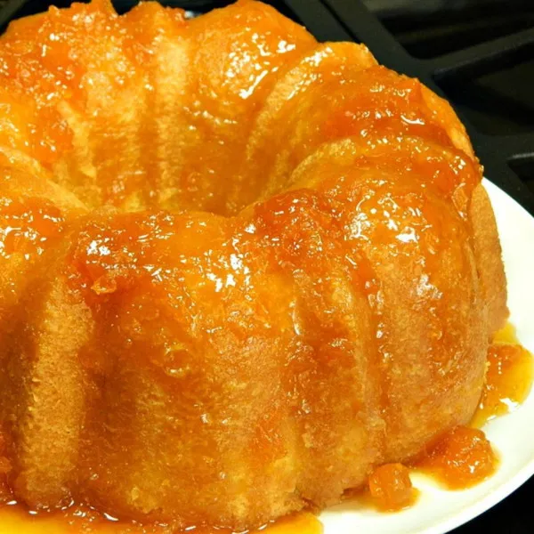 Perziklikeur en Abrikozenbrandewijn Cake