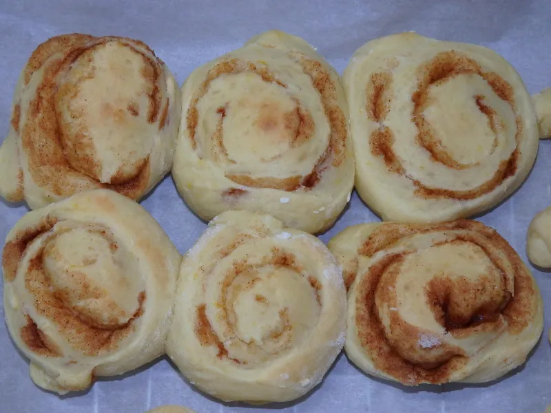 Sinaasappelbroodjes