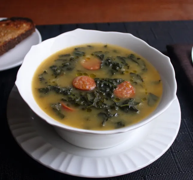 Caldo Verde (Soep Van Boerenkool Met Portugese Worst)