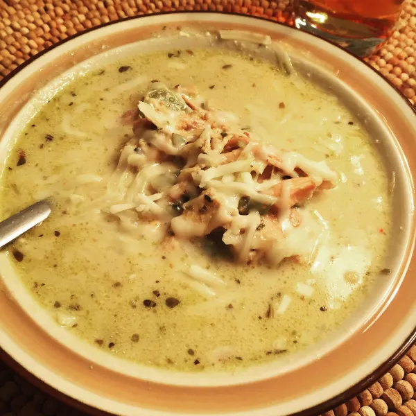 Romige Witte Chili Met Kip En Groene Salsa