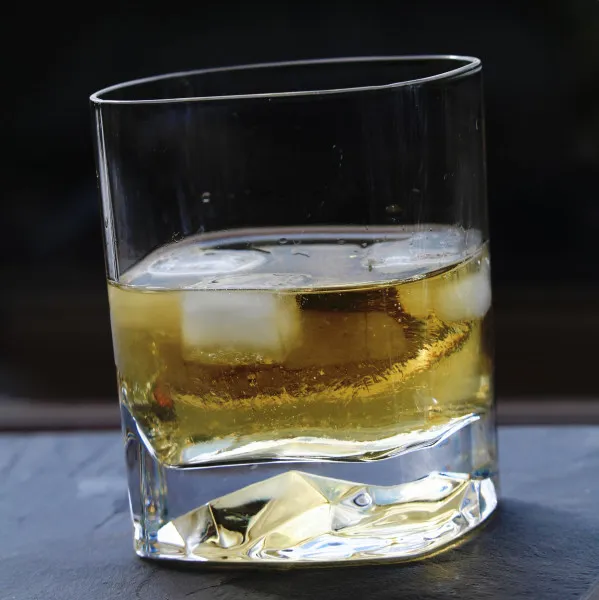 Whiskey en Gember Cocktail
