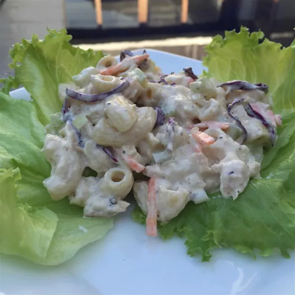 Macaroni En Salade Met Tonijn