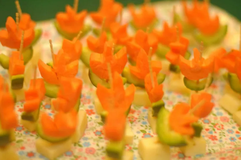 Bloemen Van Wortel En Komkommer Voor Kinderen