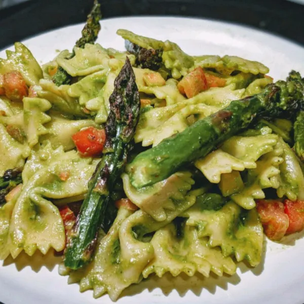 Fusilli Italiaans met Groenten en Munt-Basilicum Pesto