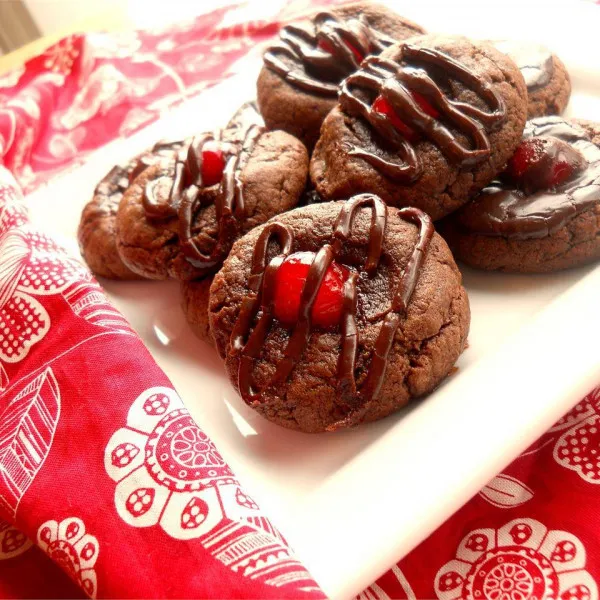 Chocolade bedekte kersenkoekjes II