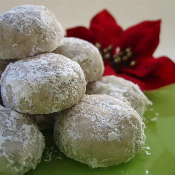 Elizabeth Dole's Walnoot Rolkoekjes