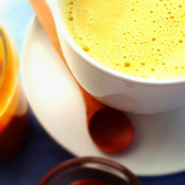 Turmeric Melk (Warme Turmeric Melk)