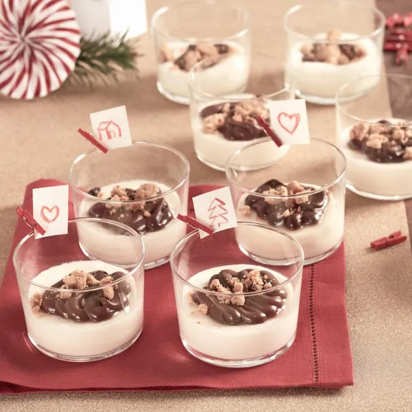Witte Mousse met Crumble en Hazelnoot Crème Nutella®