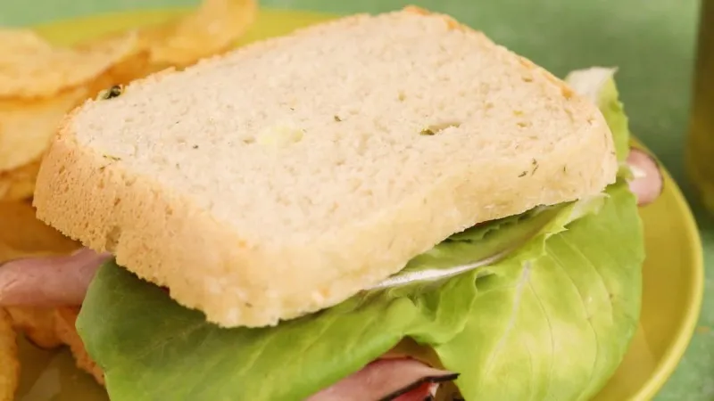 Augurkenbrood met Dille