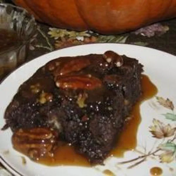 Chocoladebroodpudding met Bourbonwalnootsaus