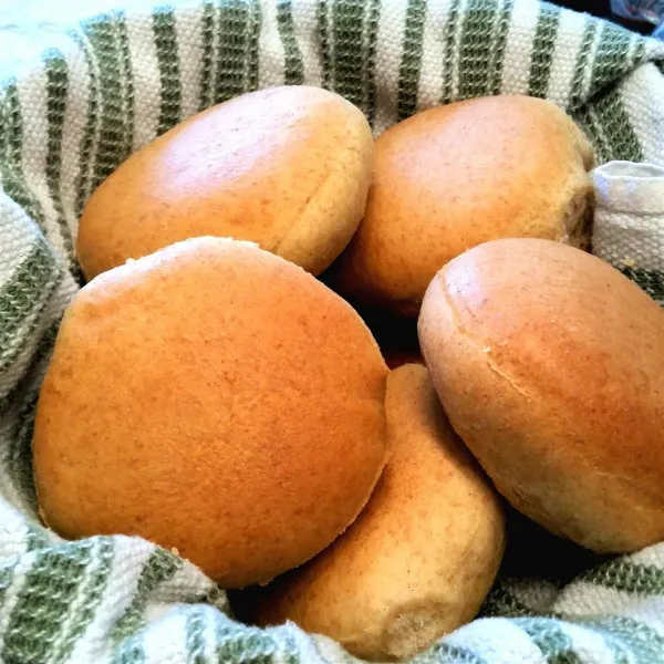 Honing En Tarwe Sandwich Rollen