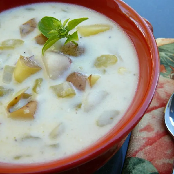Aardappelsoep met kaas en maïs