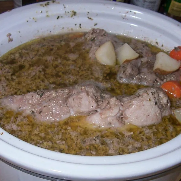 Wortel-, Aardappel- en Varkensribben Soep
