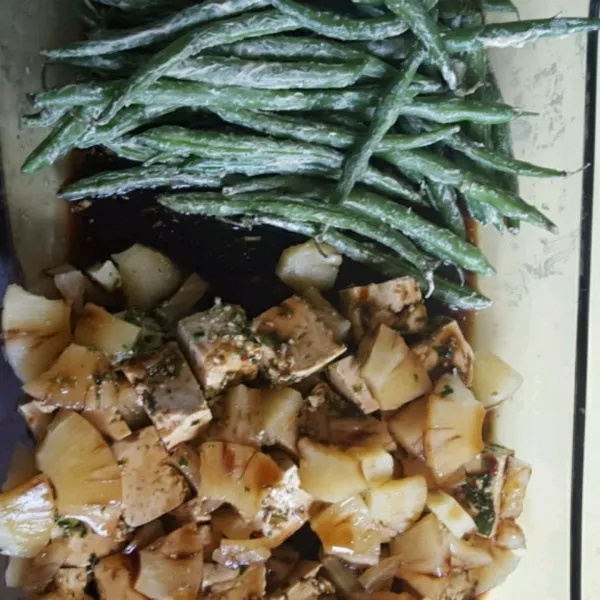 Tofu Teriyaki Met Ananas