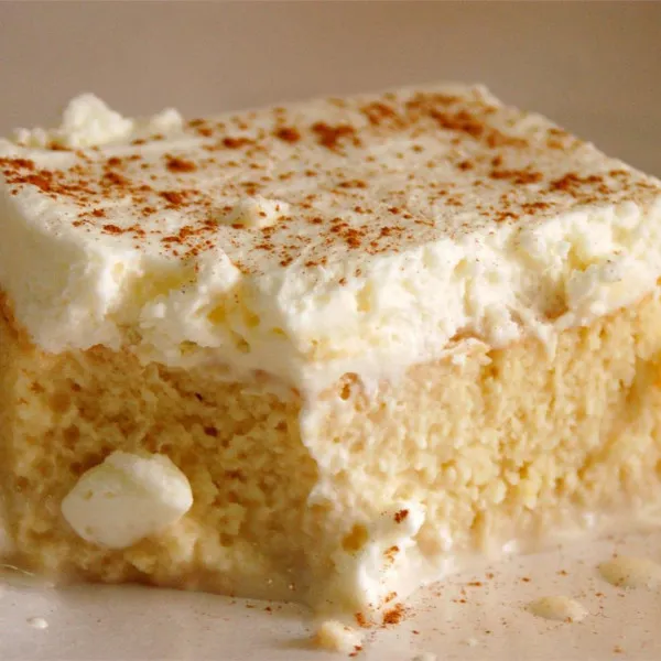Tres Leches (Melk Cake)